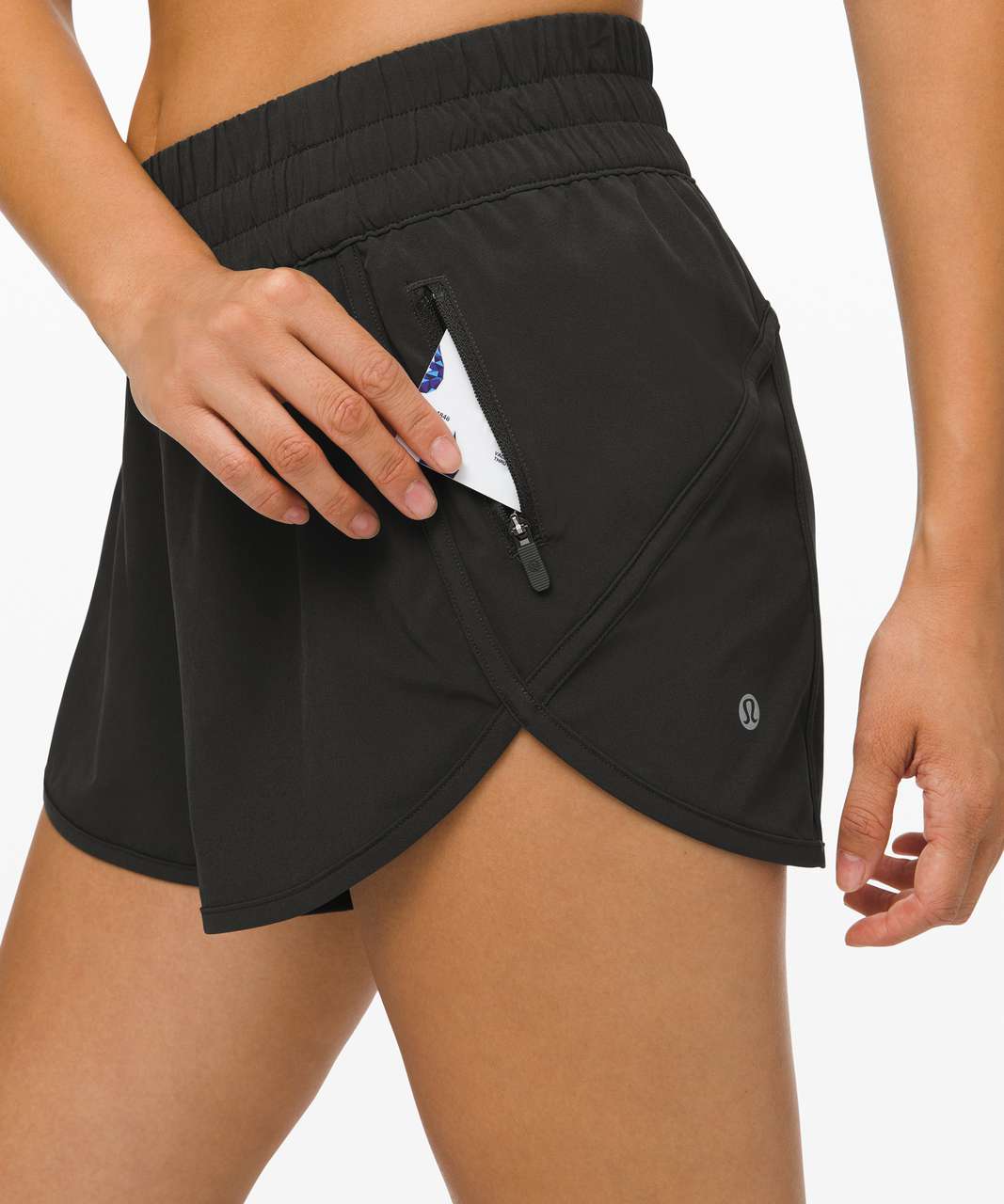 Tracker Shorts V 4'' - Do people typically upsize in this pair of