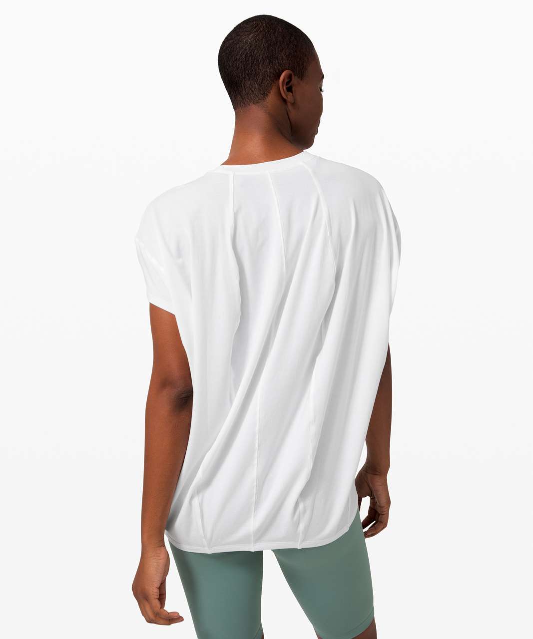 LA Tight-to-Body Keyhole Tee