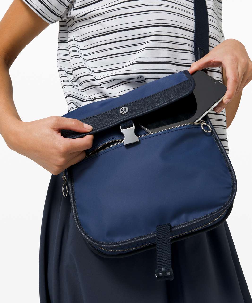 Lululemon Now and Always Crossbody *5L - Ink Blue / True Navy