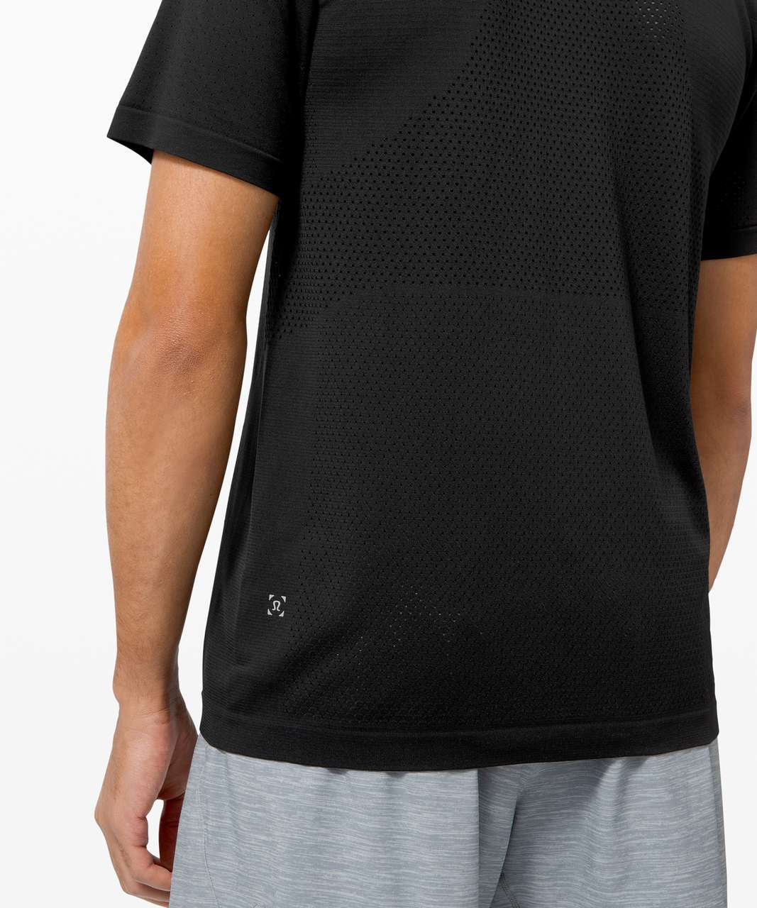 Lululemon Metal Vent Breathe Short Sleeve - Black / Black