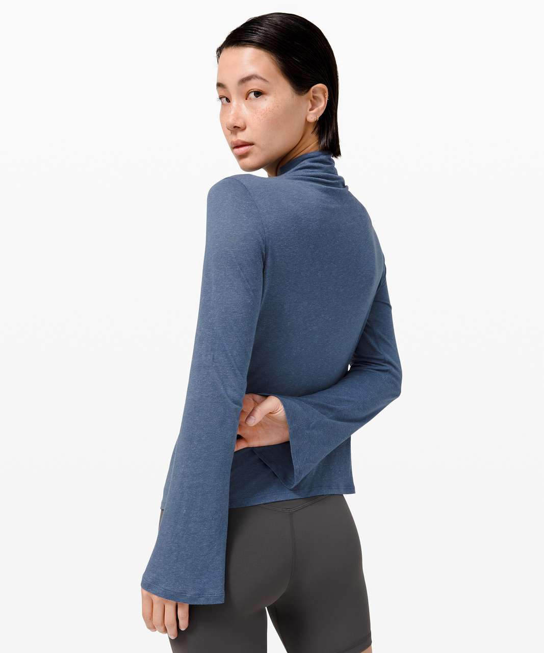 Lululemon Day to Light Long Sleeve - Ink Blue