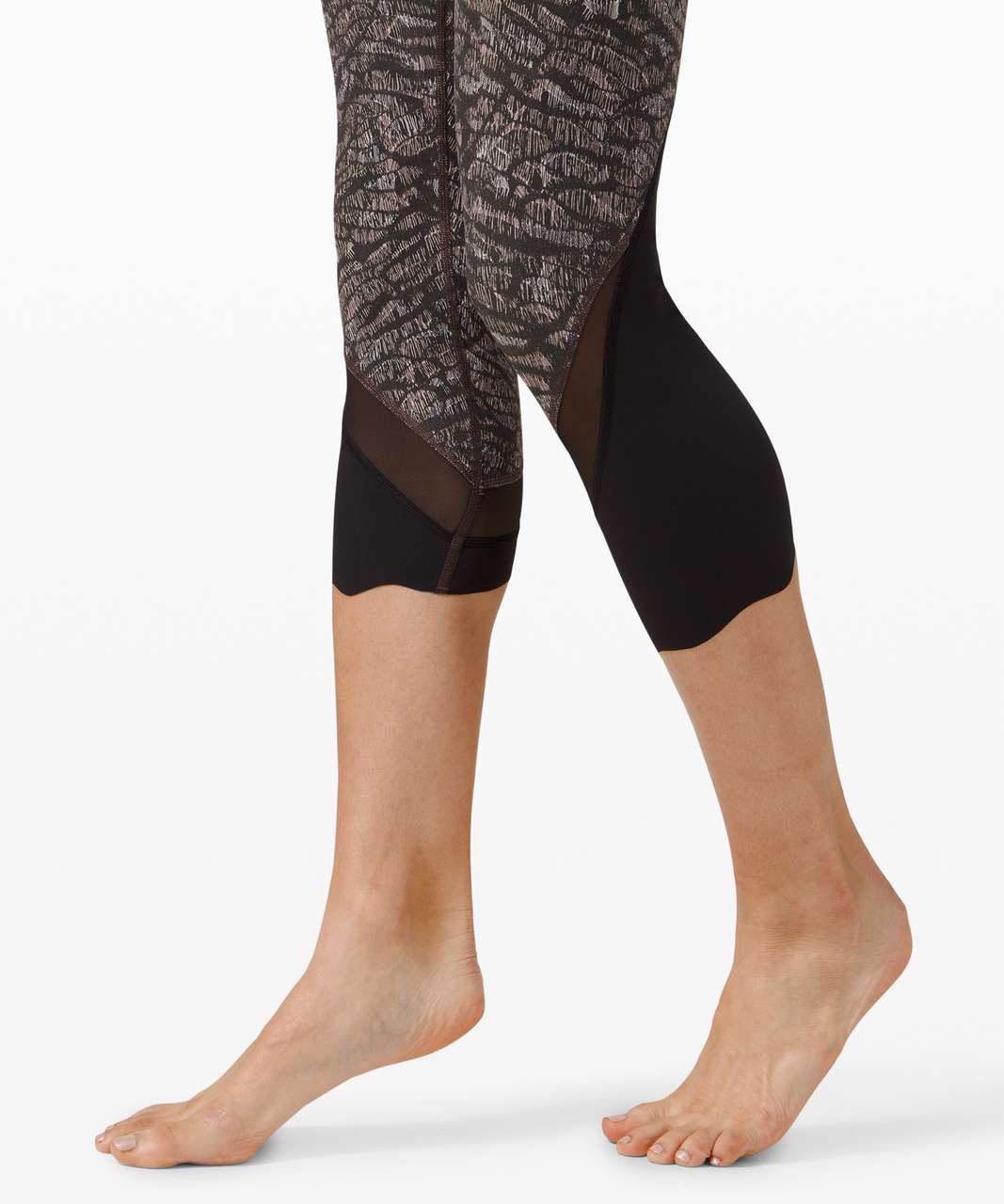 Lululemon Wunder Under Crop High-Rise *Roll Down Scallop Full-On Luxtreme 23" - Origami Lace Multi / Black