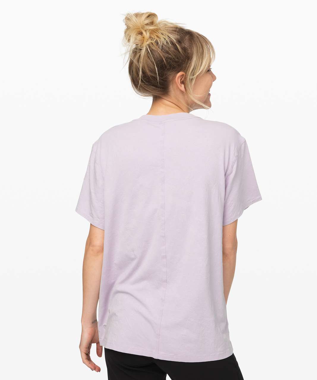 This Lululemon T-shirt is perfect for fall layering: Here's my