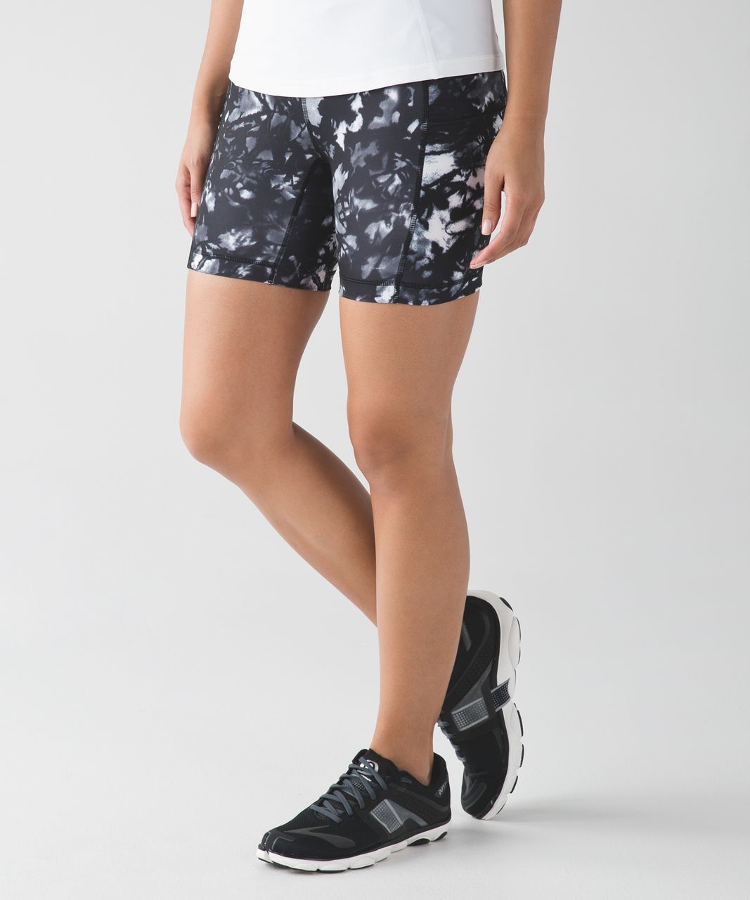 Lululemon Speed Track Short - Dusk Dye White Black