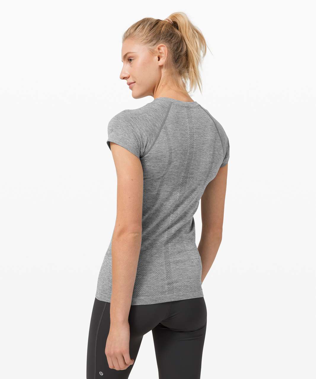 lululemon University of Michigan Women's White Swiftly Tech Short Sleeve  2.0 Shirt