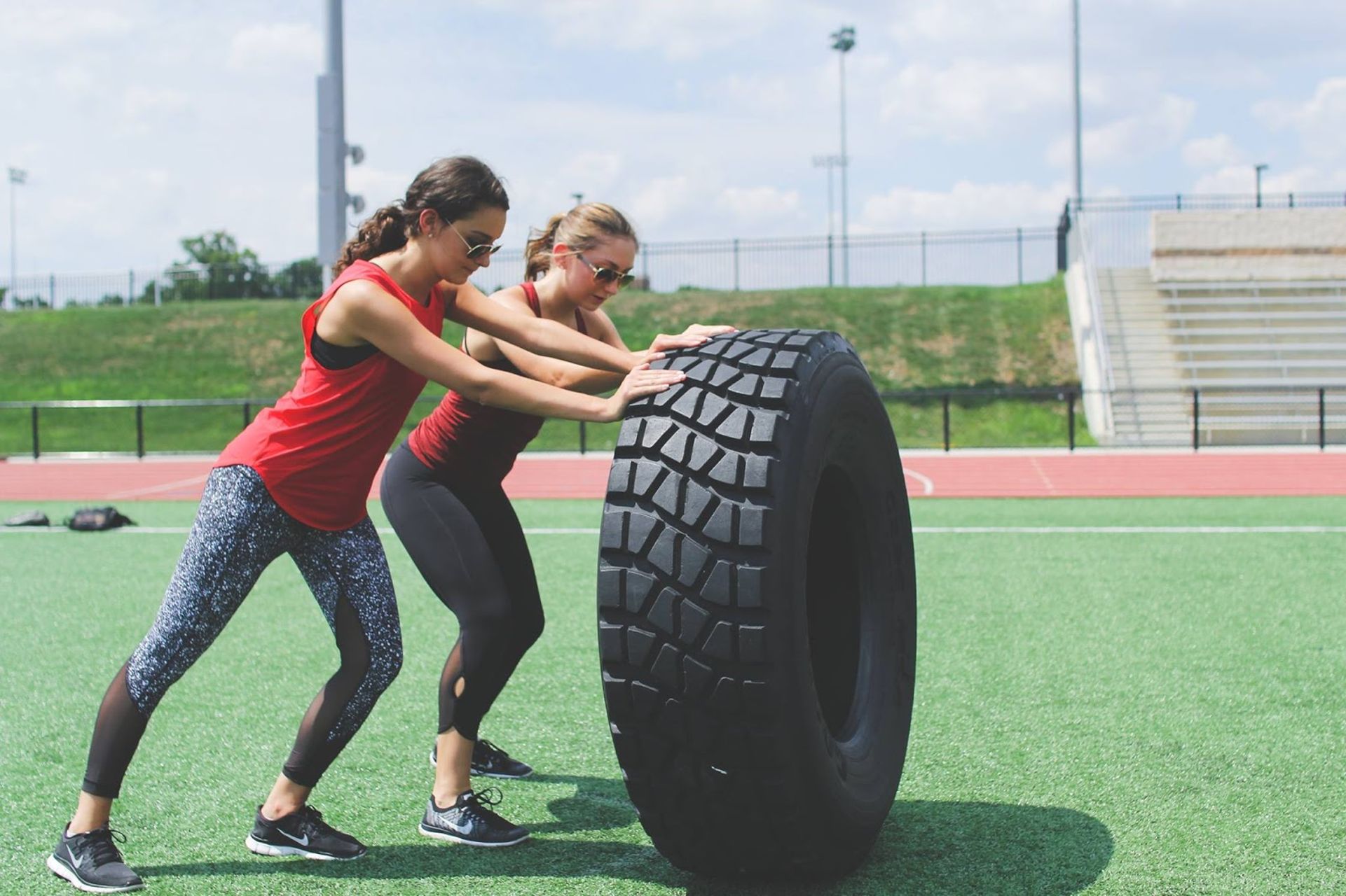 Lululemon Beat The Heat Crop - Black