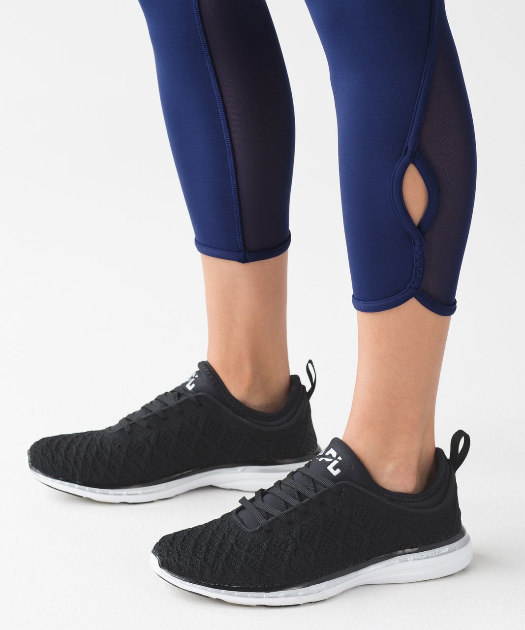 Lululemon Beat The Heat Crop - Hero Blue