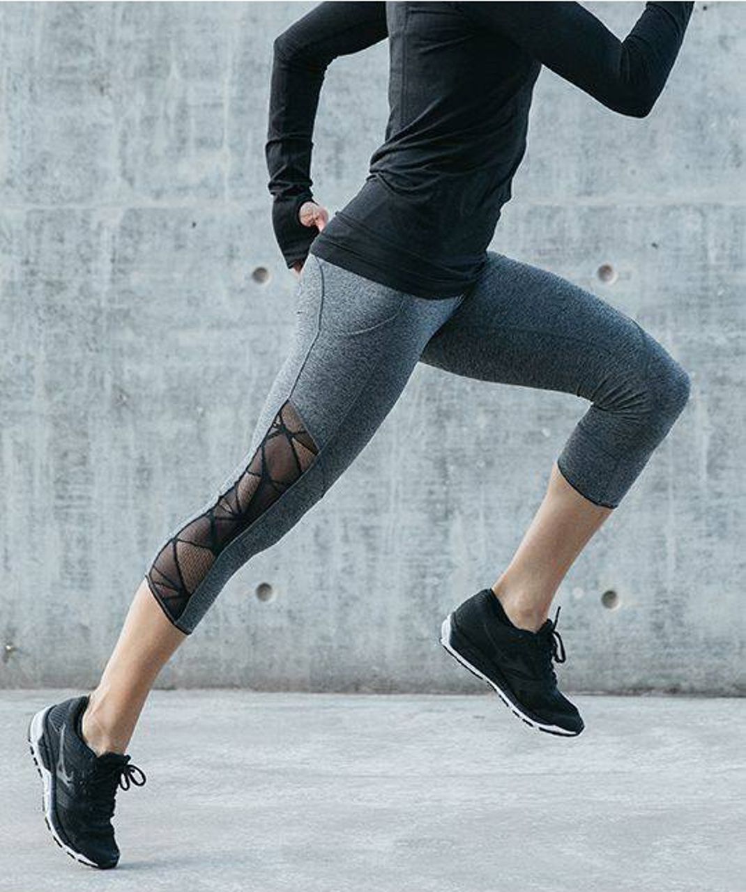 Lululemon Goal Crusher Crop - Heathered Black / Black