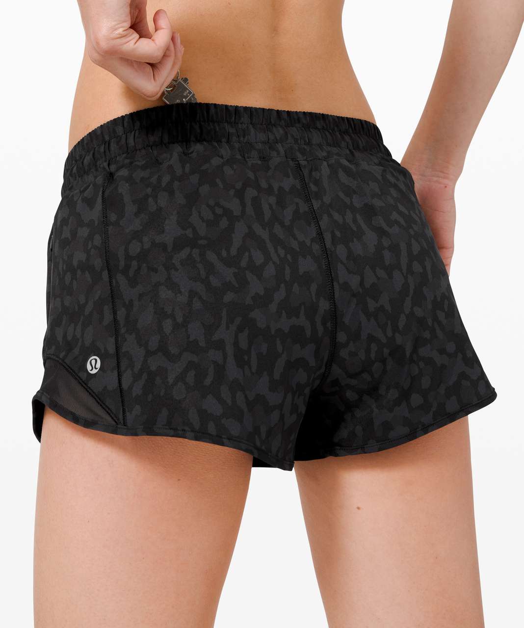 Lululemon Hotty Hot Shorts Low Rise Camo Deep Coal Black 2.5 Inseam SZ 10  Lined