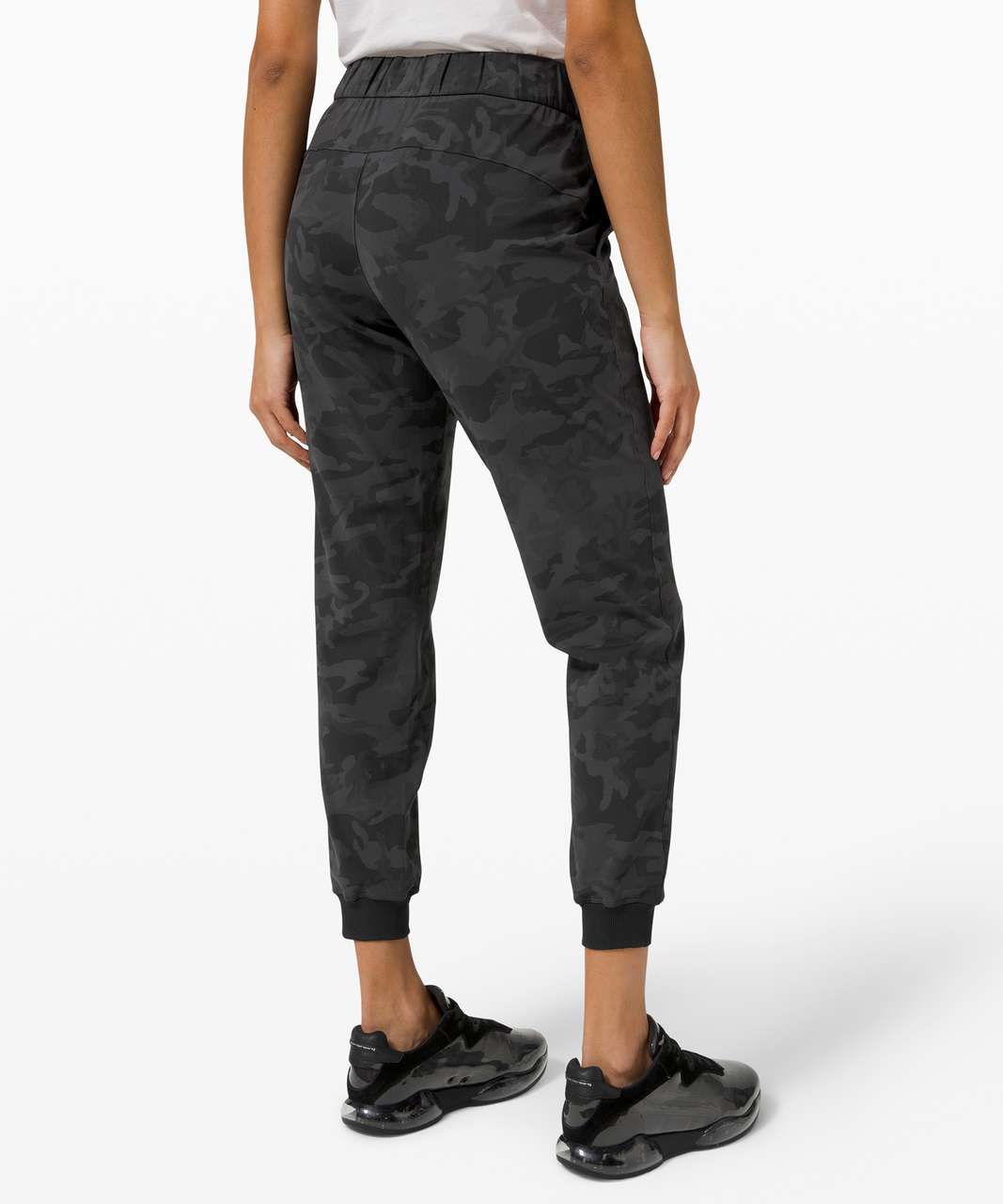 Lululemon On The Fly Jogger - Silverscreen - lulu fanatics