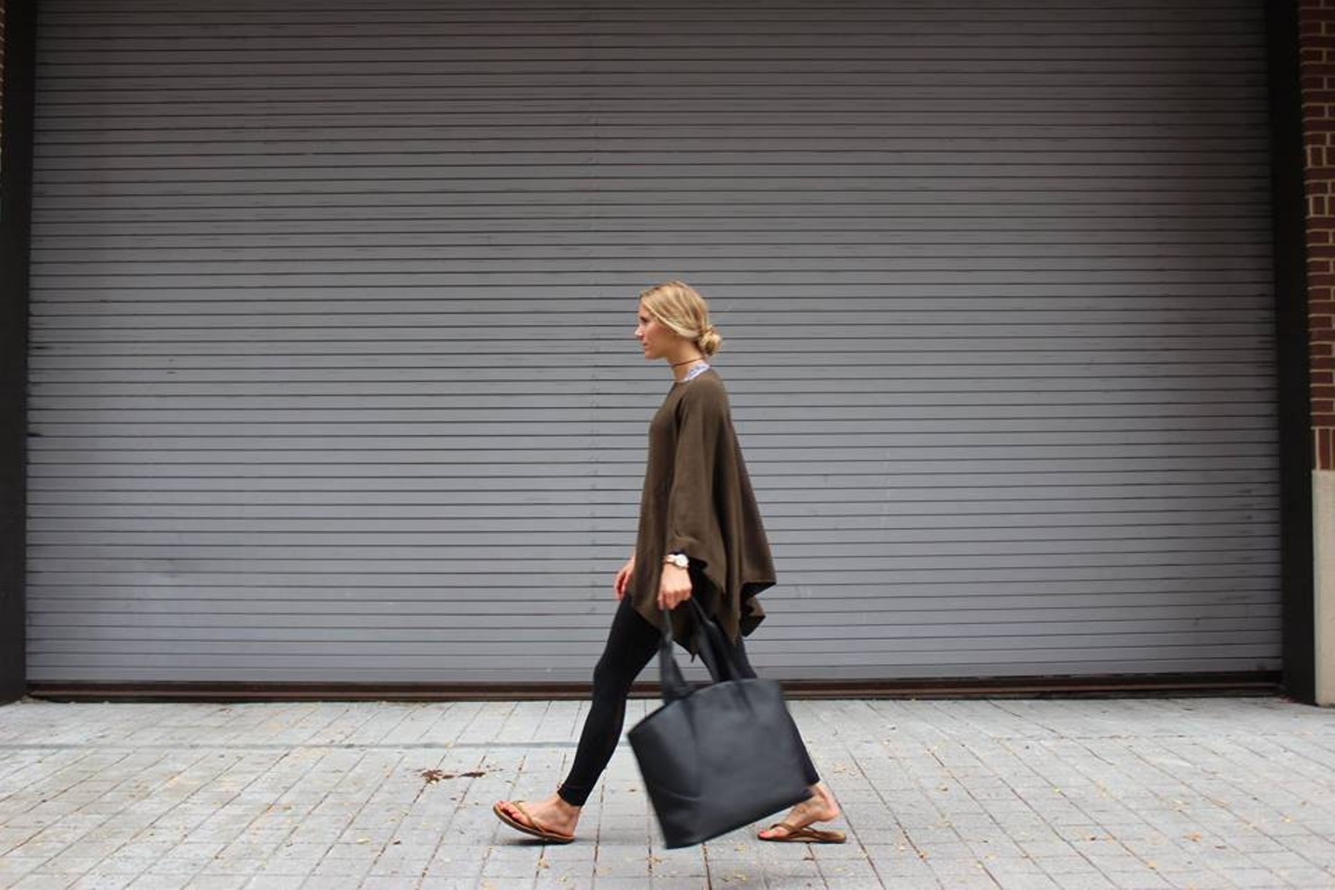 Lululemon All Day Tote (Mini) - Black - lulu fanatics