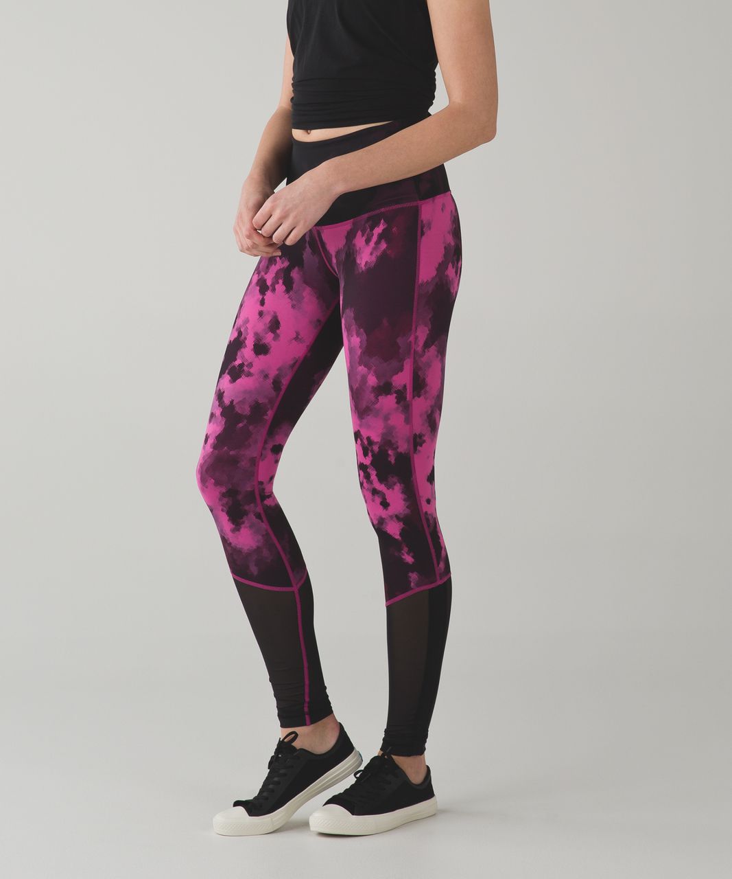 Lululemon Sweaty Endeavor Tight - Blooming Pixie Raspberry Black / Black