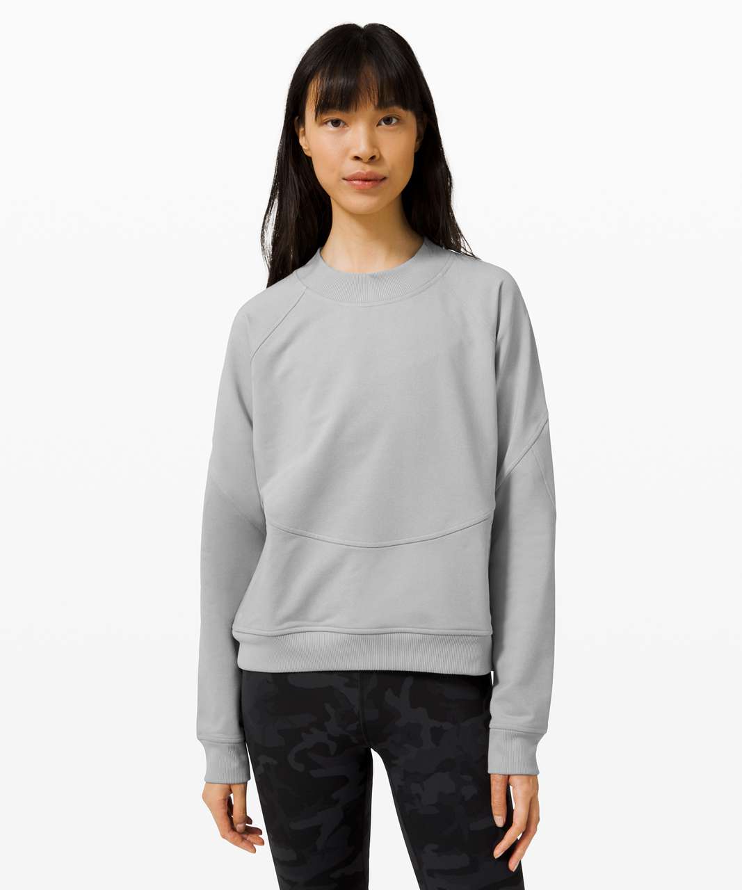 LULULEMON Women’s Ready To Roll Crew Sweatshirt in Vapor Gray Size 10