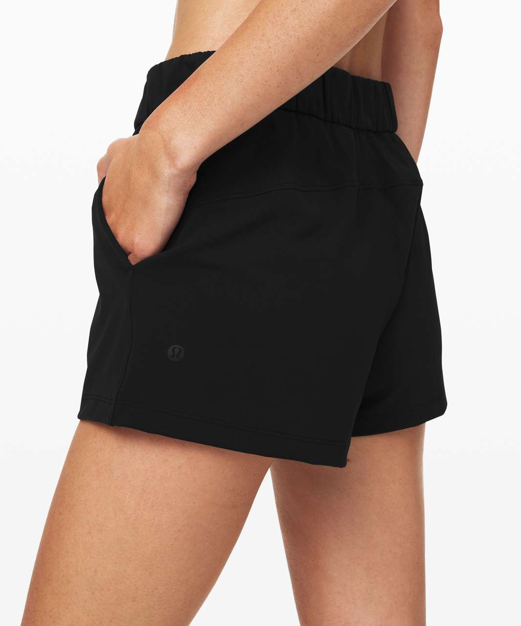 Lululemon On The Fly Short *2.5 - Black (First Release) - lulu fanatics