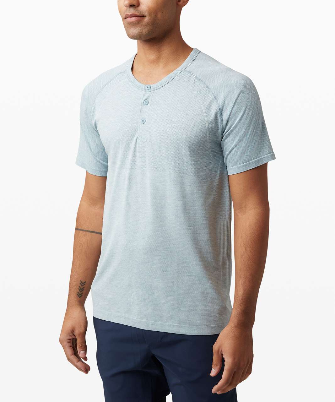 Lululemon Metal Vent Tech Short Sleeve Henley 2.0 - Blue Cast / Antique White