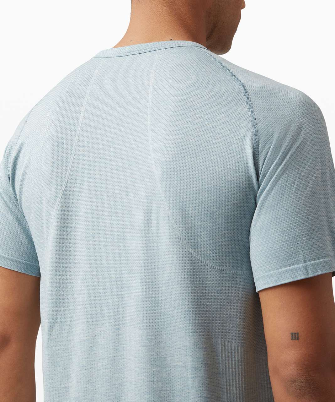 Lululemon Metal Vent Tech Short Sleeve Henley 2.0 - Blue Cast / Antique White