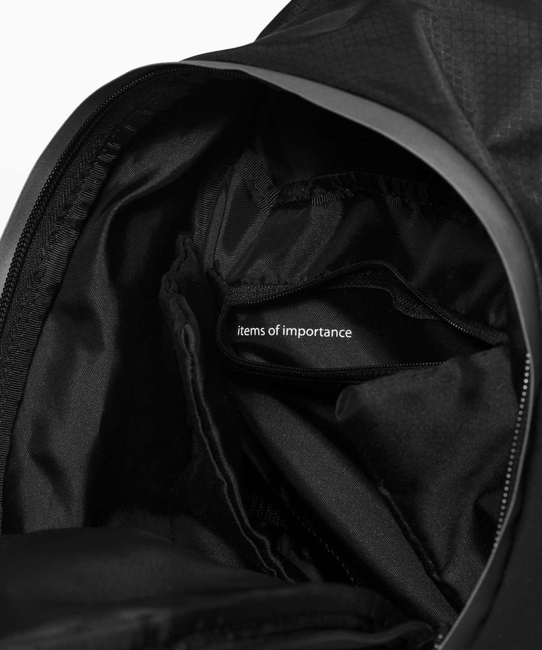 Lululemon Fast and Free Backpack *13L - Black (Second Release)