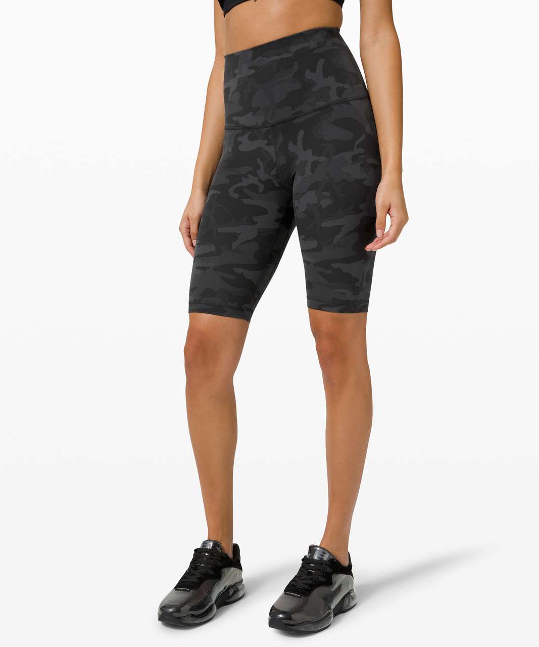 Lululemon in style - Kitsilano Mock Neck (black) + Align Super HR 10 short  (diamond dye pitch grey graphite grey) : r/lululemon