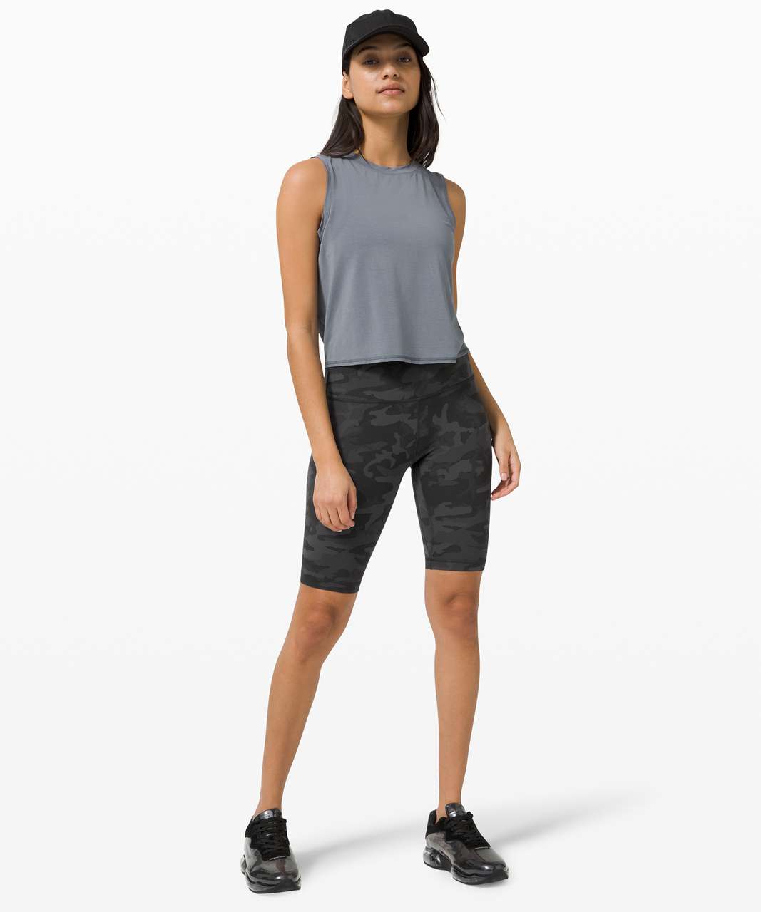 Incognito camo grey SHR alignsthe fabric seems thinner than the solid  colors I have. Is this a known issue? : r/lululemon