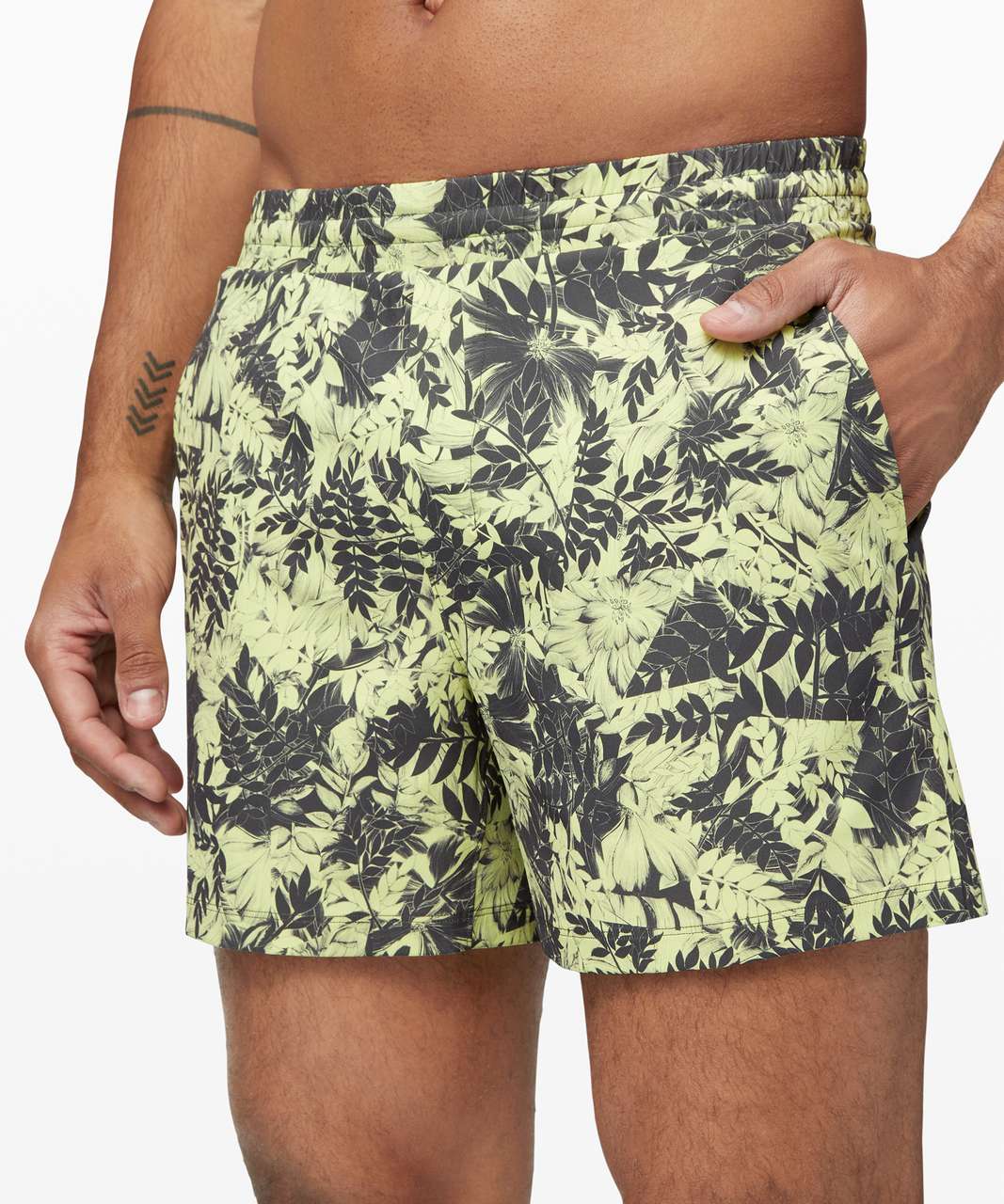 Lululemon Channel Cross Swim Short *5" - Urban Tropics Lemon Vibe Graphite Grey