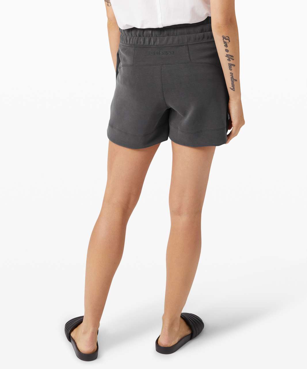 Lululemon Soft Ambitions High Rise Short 4" - Graphite Grey