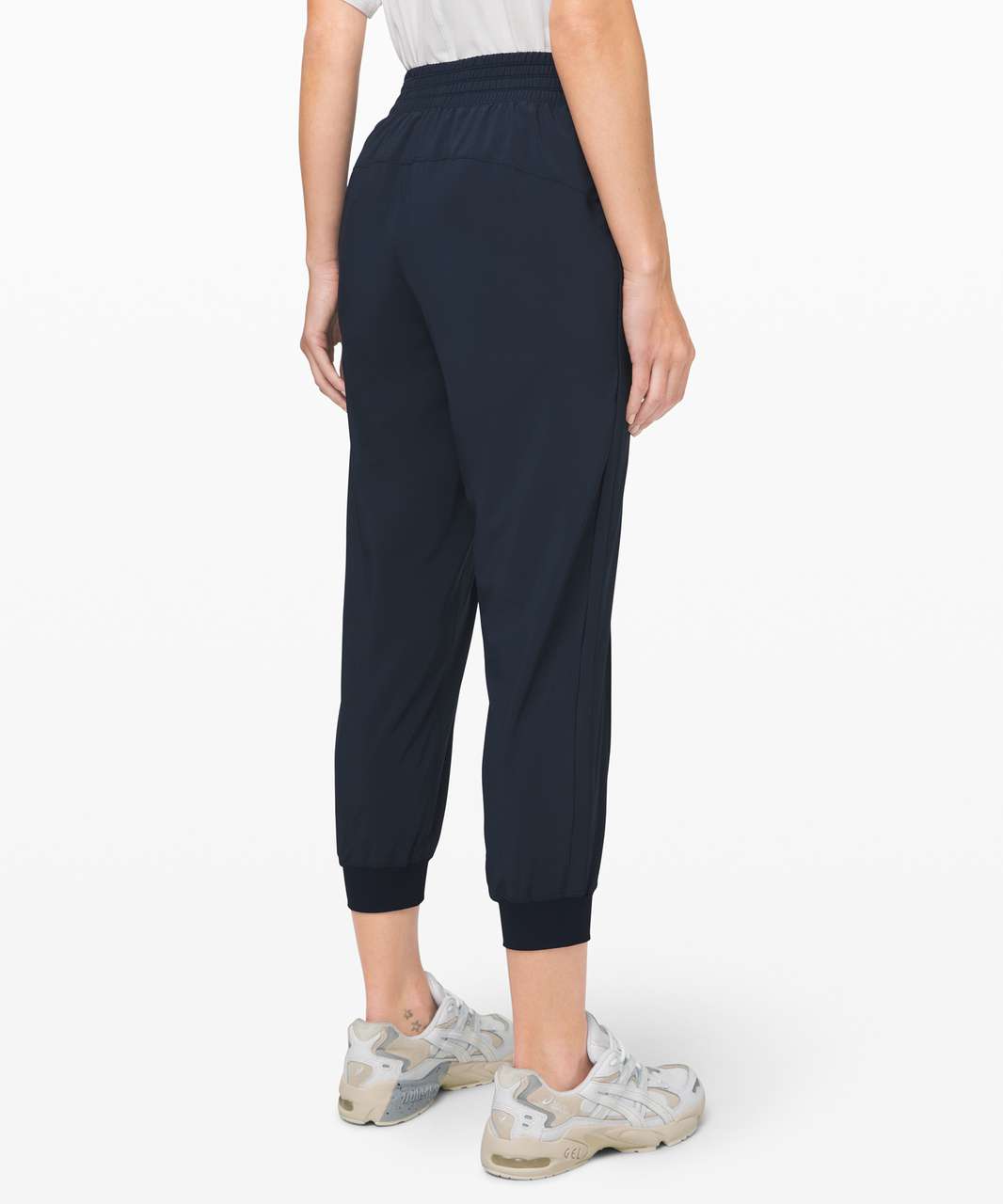 NWOT Lululemon Wanderer Jogger in Black