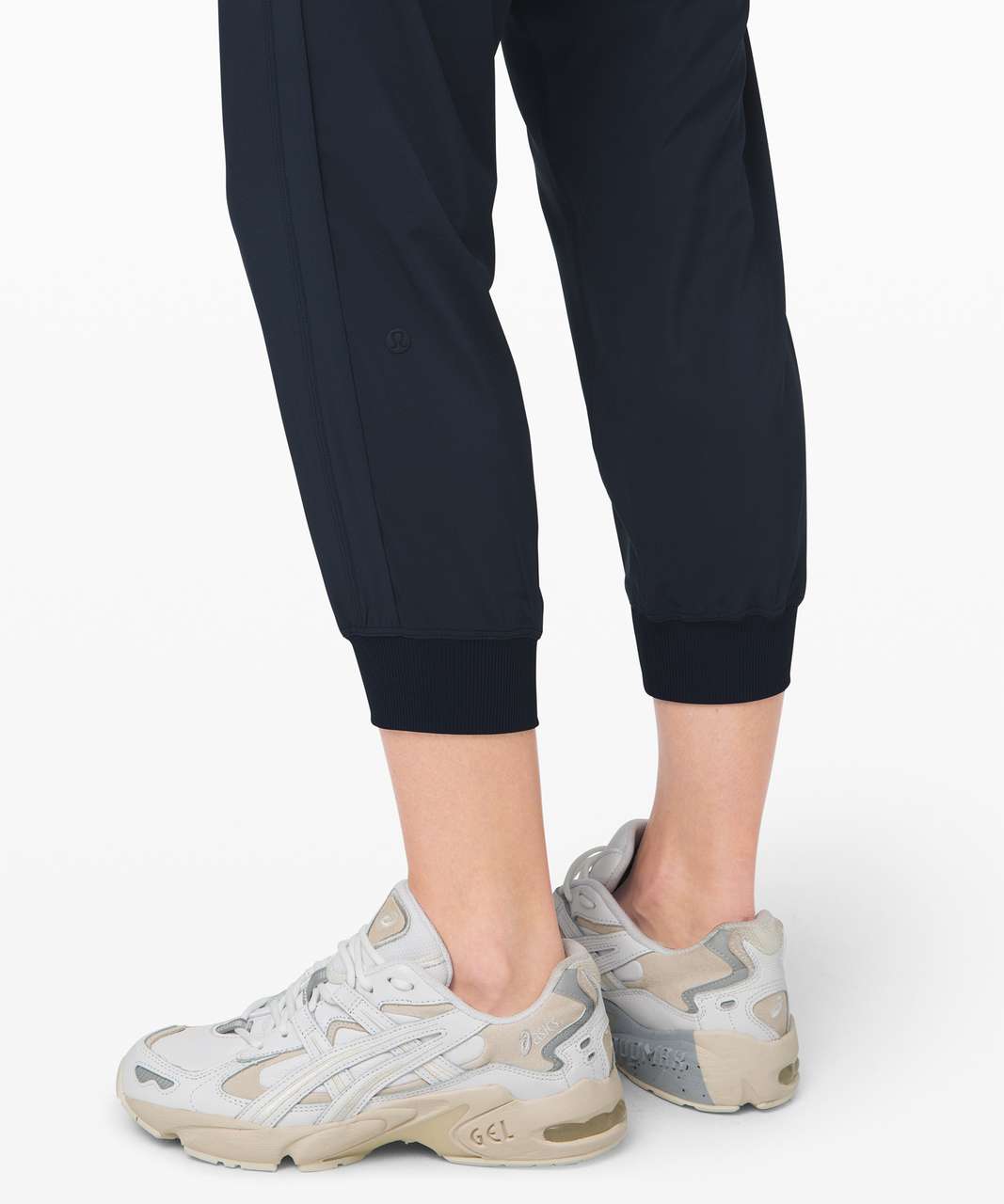 6] lululemon wanderer cropped jogger navy, Women's Fashion