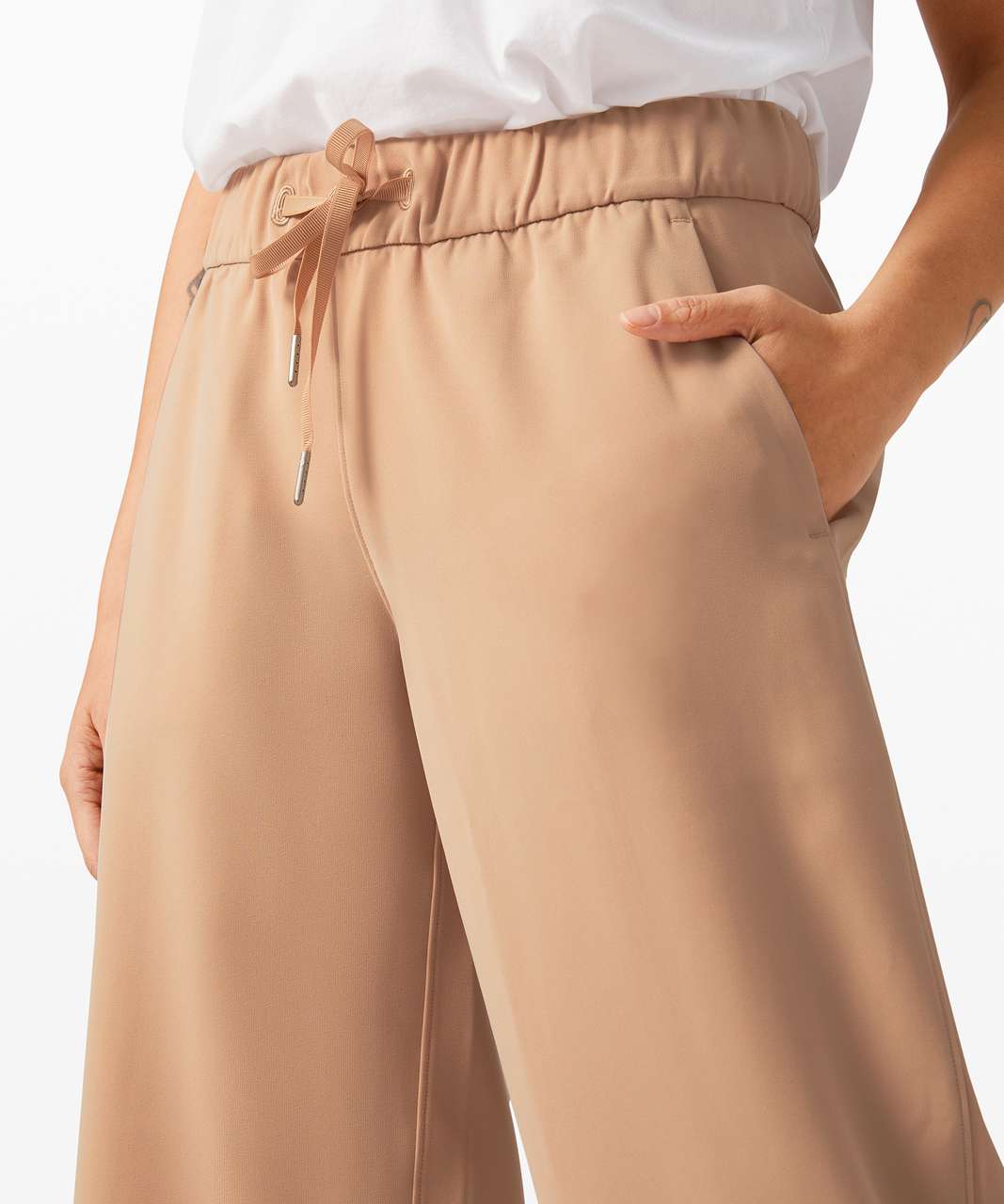 Lululemon On the Fly Wide-Leg 7/8 Pant *Woven 25" - Beech Wood