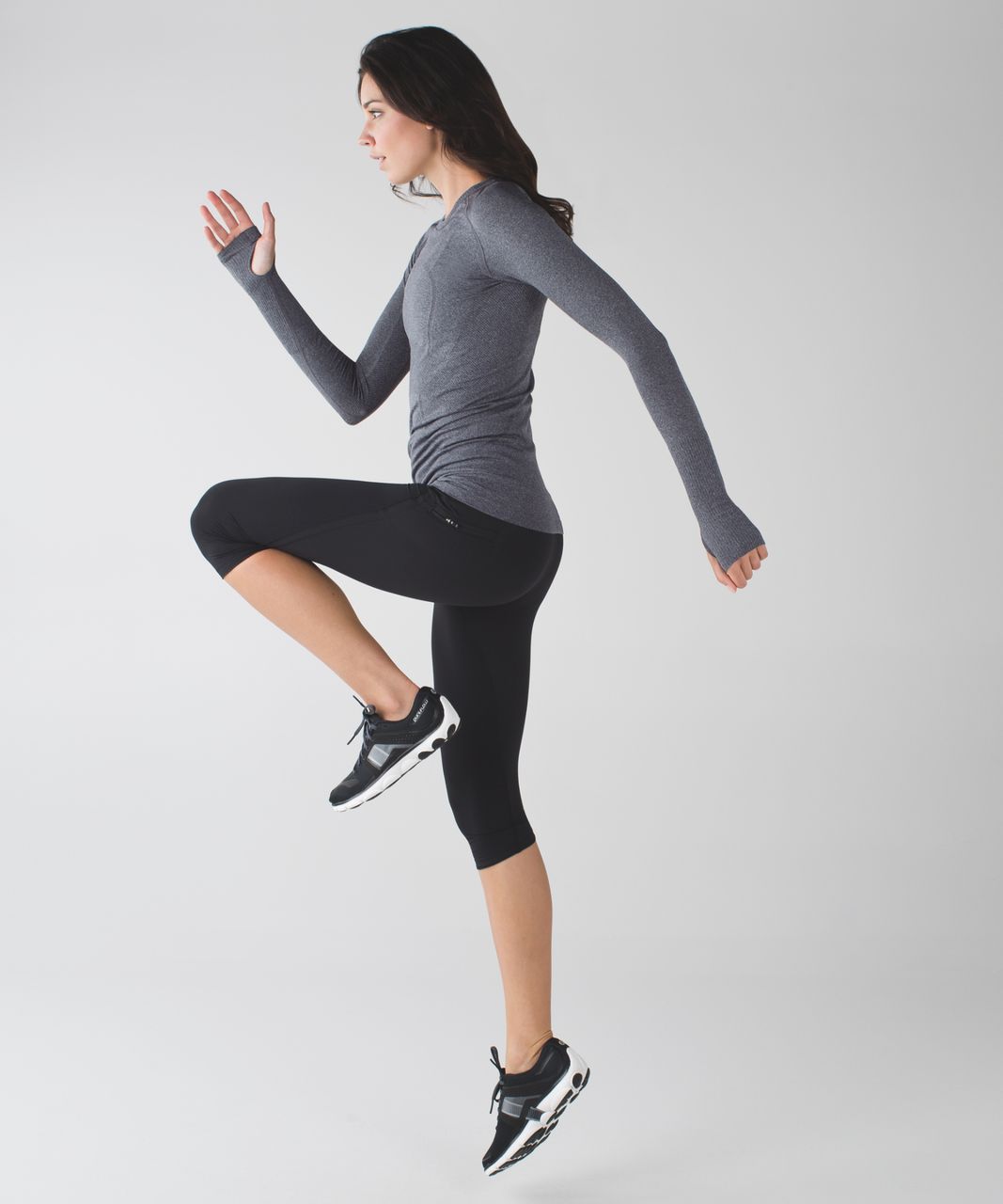 Lululemon Swiftly Tech Long Sleeve - Heathered Black