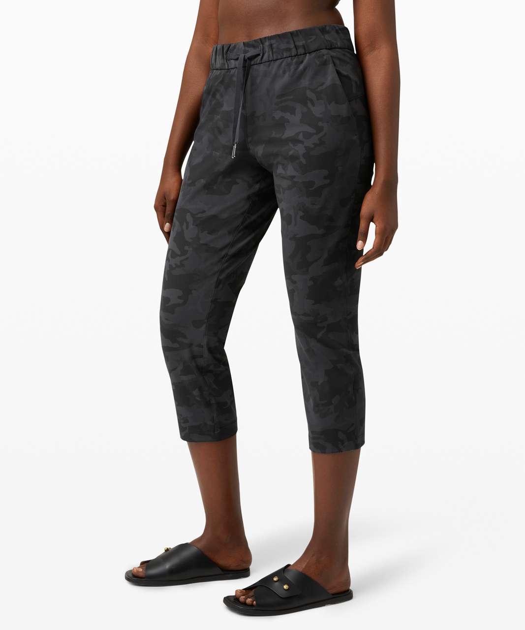 Lululemon On the Fly Crop *23" - Incognito Camo Multi Grey