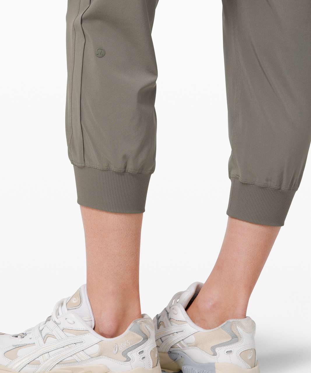 Wanderer crop jogger  grey sage - wish they were slightly less baggy and a  bit thicker, but can't beat $30 : r/lululemon