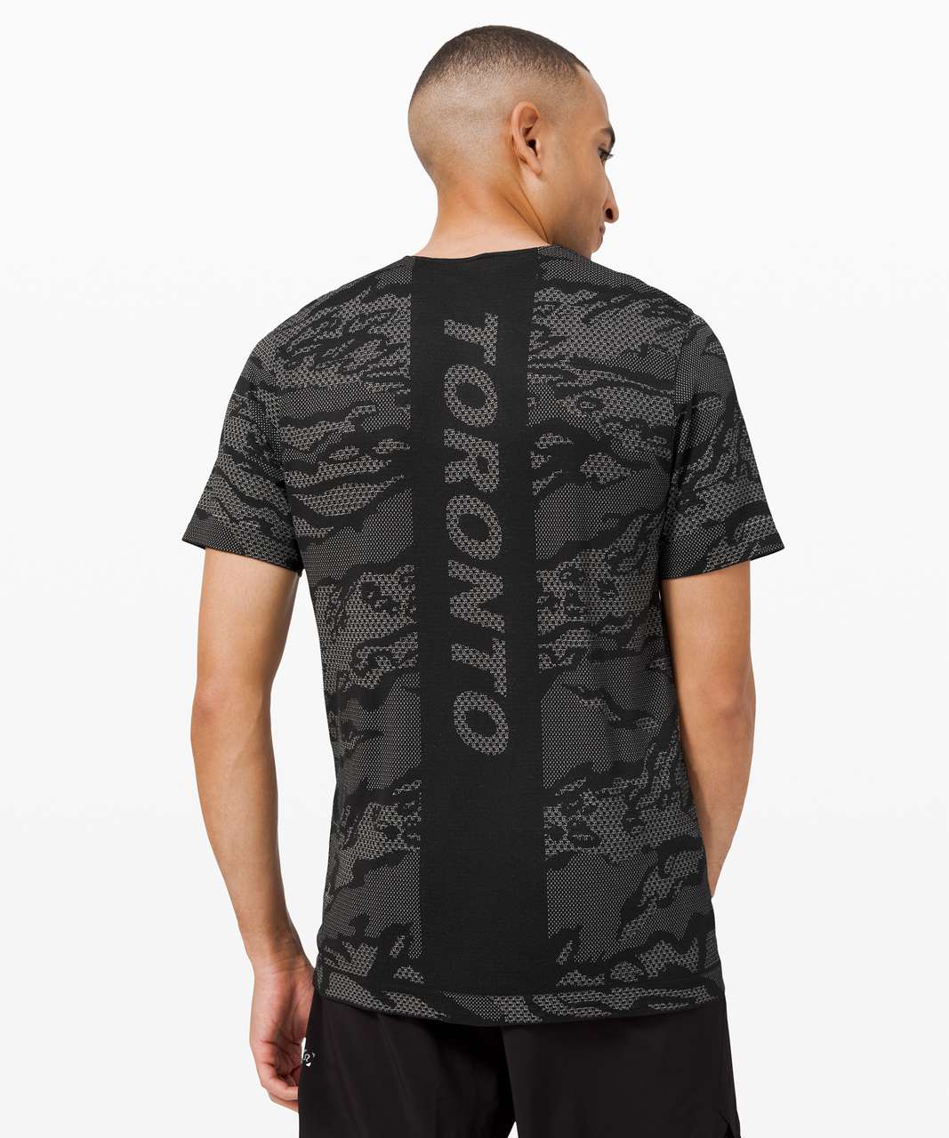 Lululemon Metal Vent Breathe Short Sleeve *City Edition - TORONTO / Silver Drop / Black