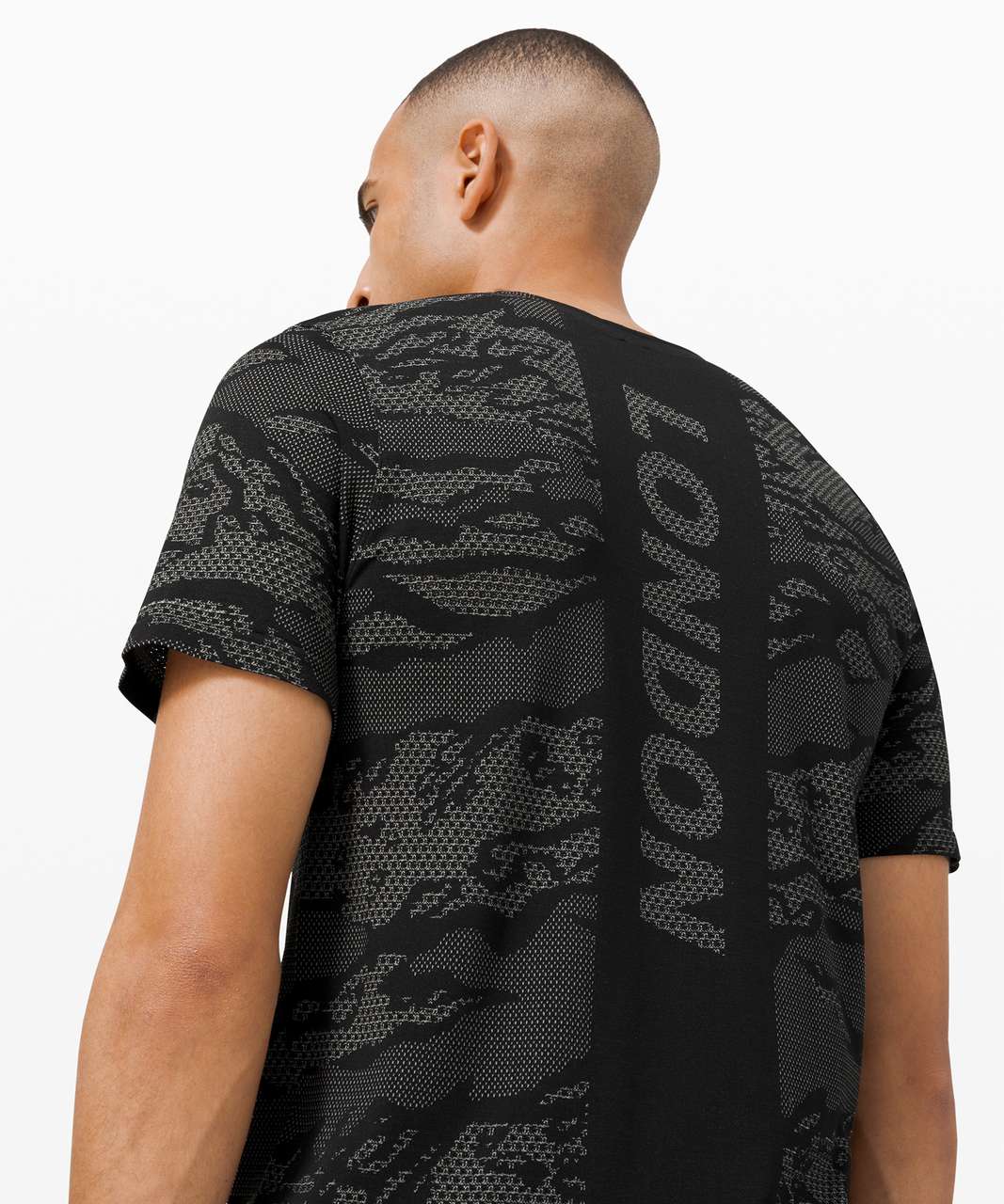 Lululemon Metal Vent Breathe Short Sleeve *City Edition - London / Silver Drop / Black