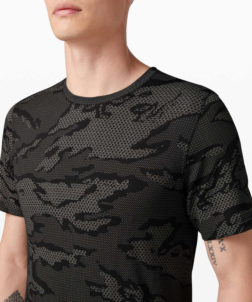 Lululemon Metal Vent Breathe Short Sleeve *City Edition - Vancouver / Silver Drop / Black