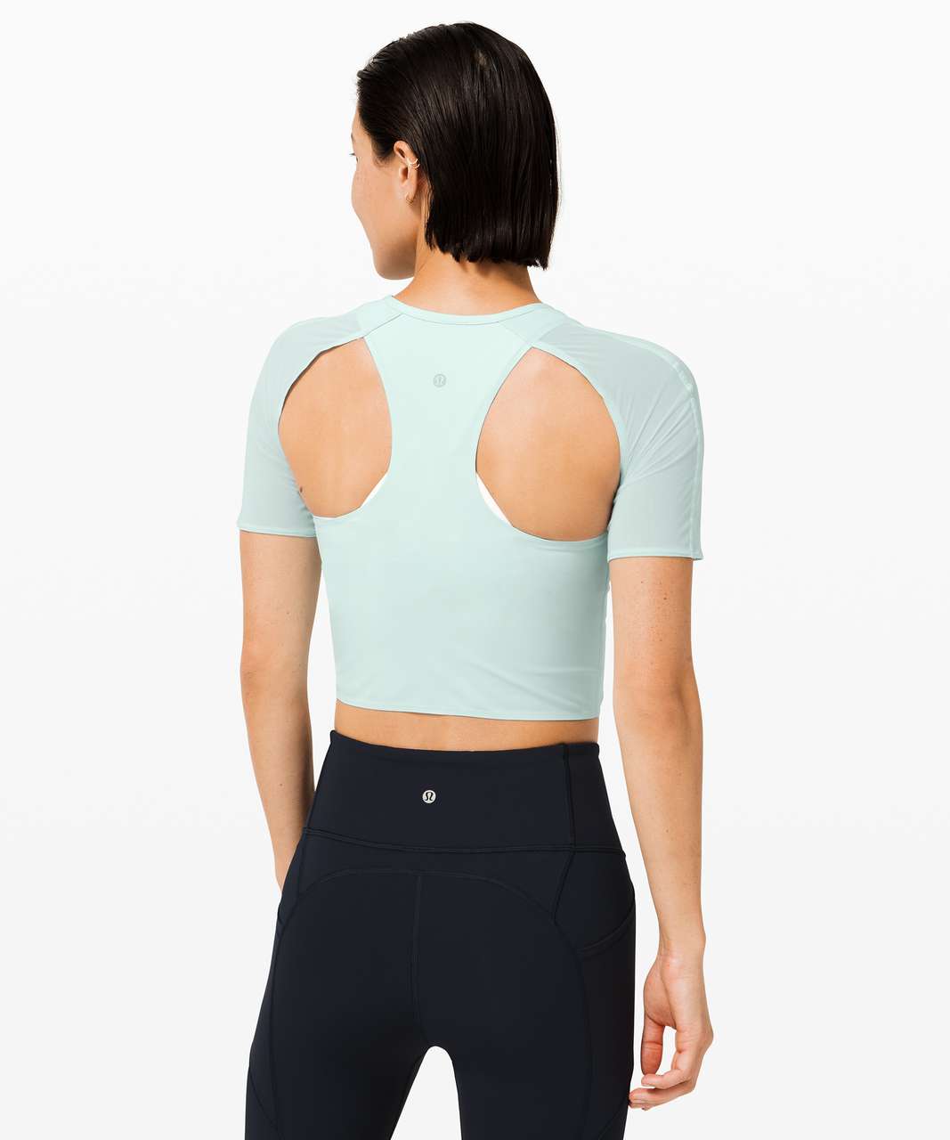 Lululemon Set Challenger Short Sleeve NWT 4 Crop Top Nulux Cutout