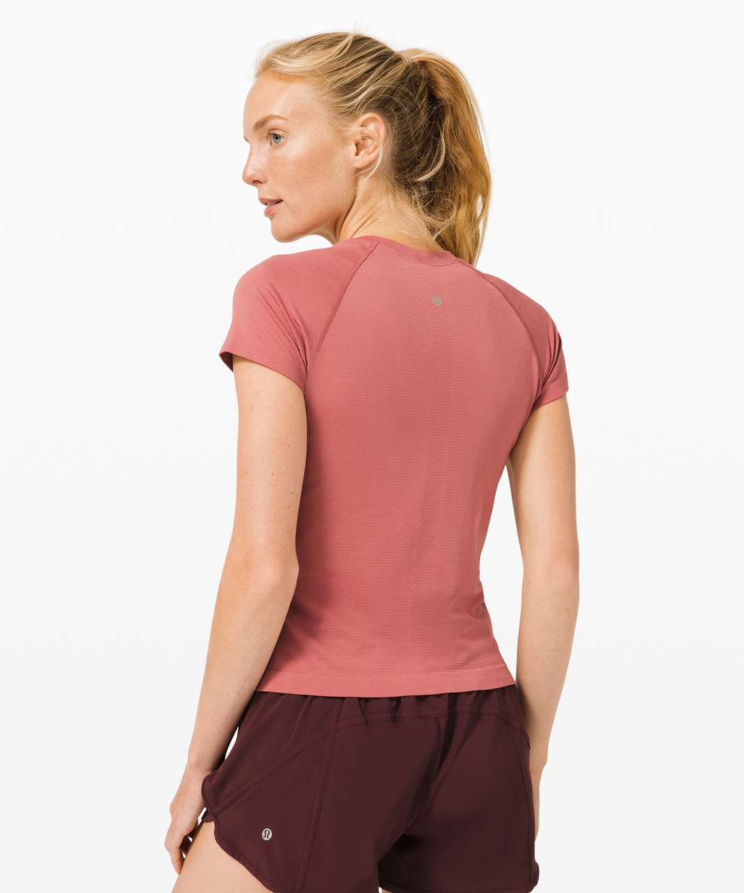 Lululemon Swiftly Tech Short Sleeve 2.0 *Race - Cherry Tint / Cherry Tint