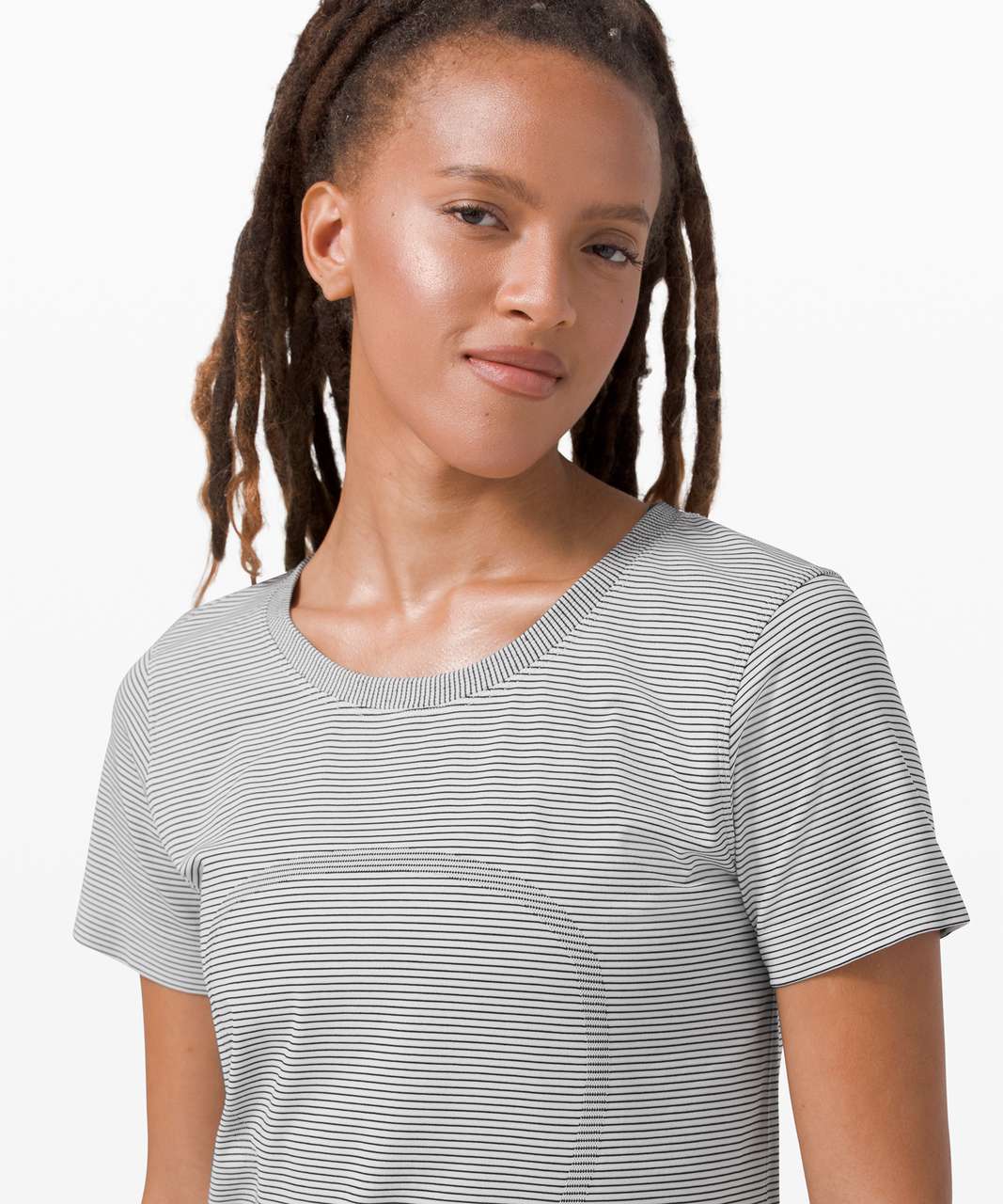 Lululemon Swiftly Relaxed Short Sleeve 2.0 - White / Black