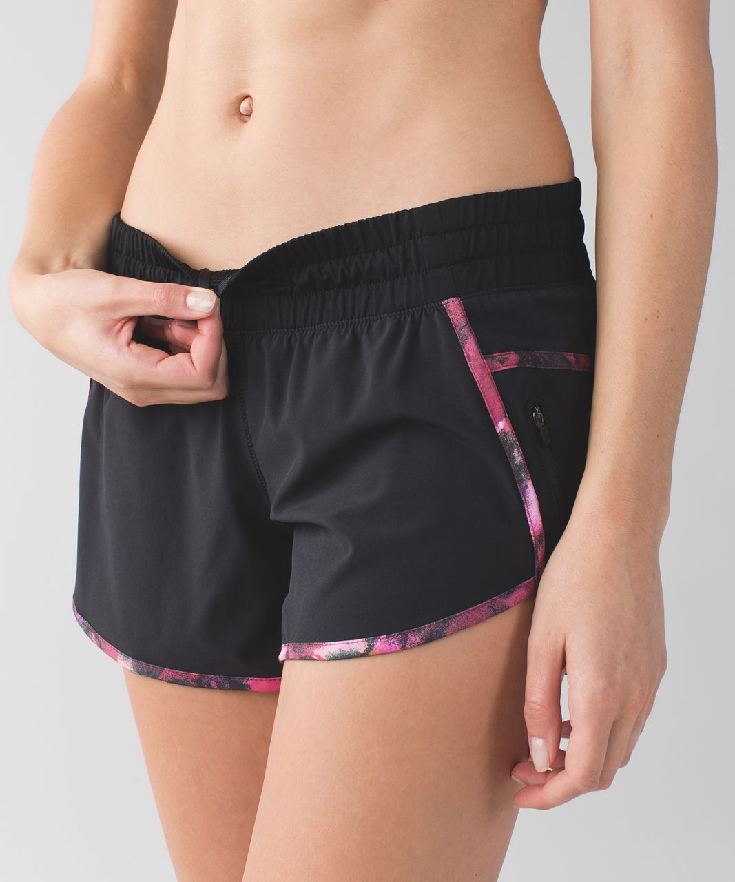 Lululemon Tracker Short III - Black / Poppy Petals Berry Rumble Multi / Berry Rumble