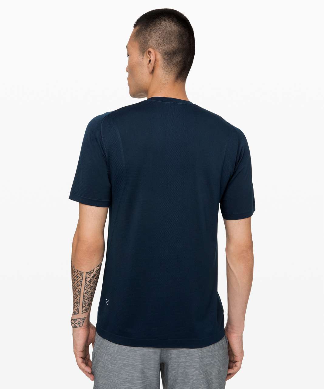 Lululemon Metal Vent Tech Short Sleeve - True Navy / True Navy