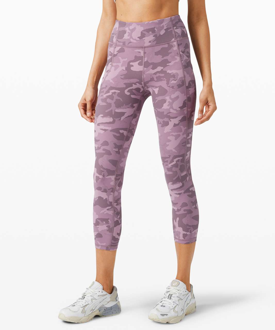 Time to sweat in incognito camo multi gray. These don't get enough love but  I'm obsessed with TTS for a run or sweaty workout. : r/lululemon