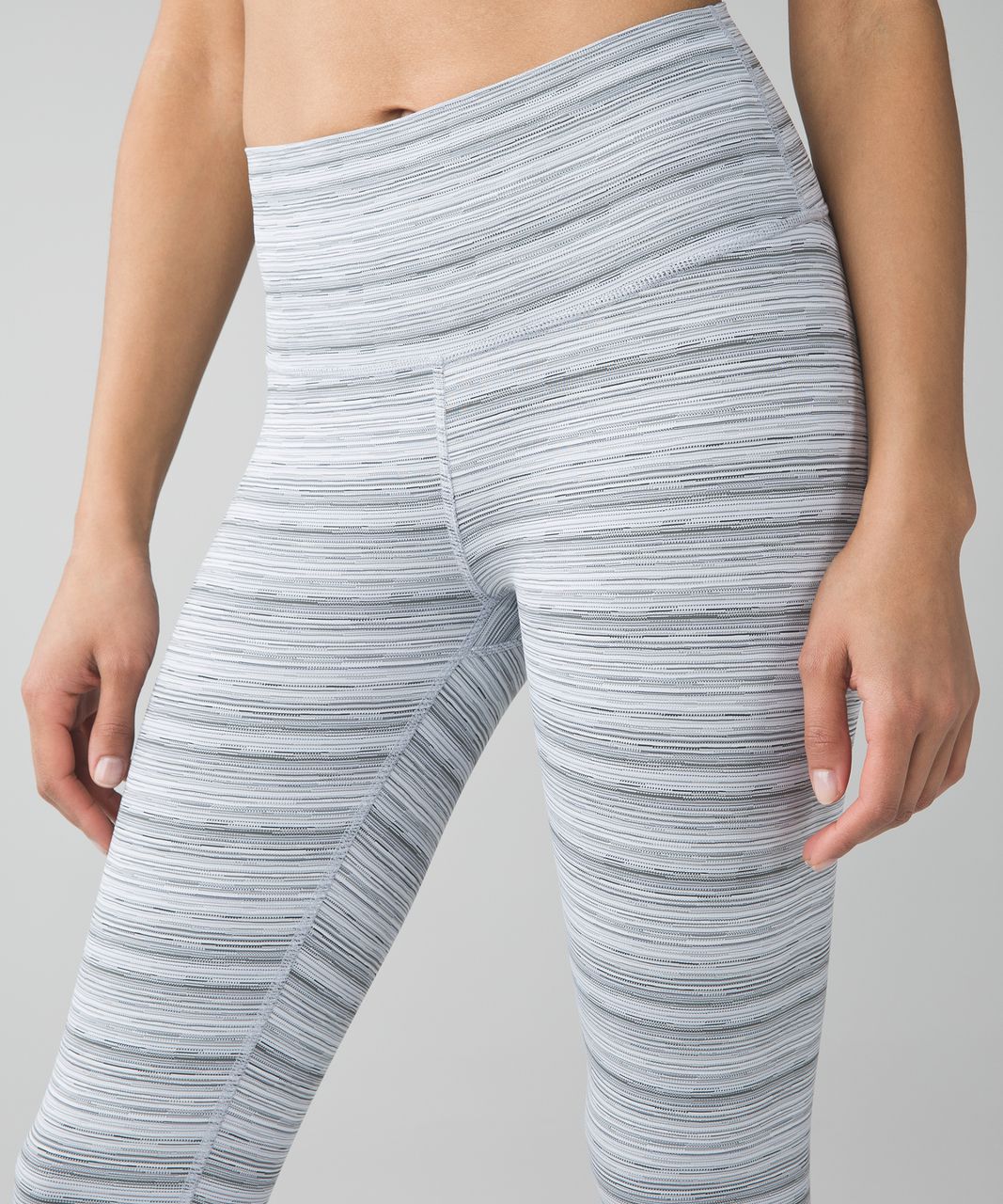Lululemon Athletica Cyber Stripe Silver Fox High Times Pants Leggings Size  4 
