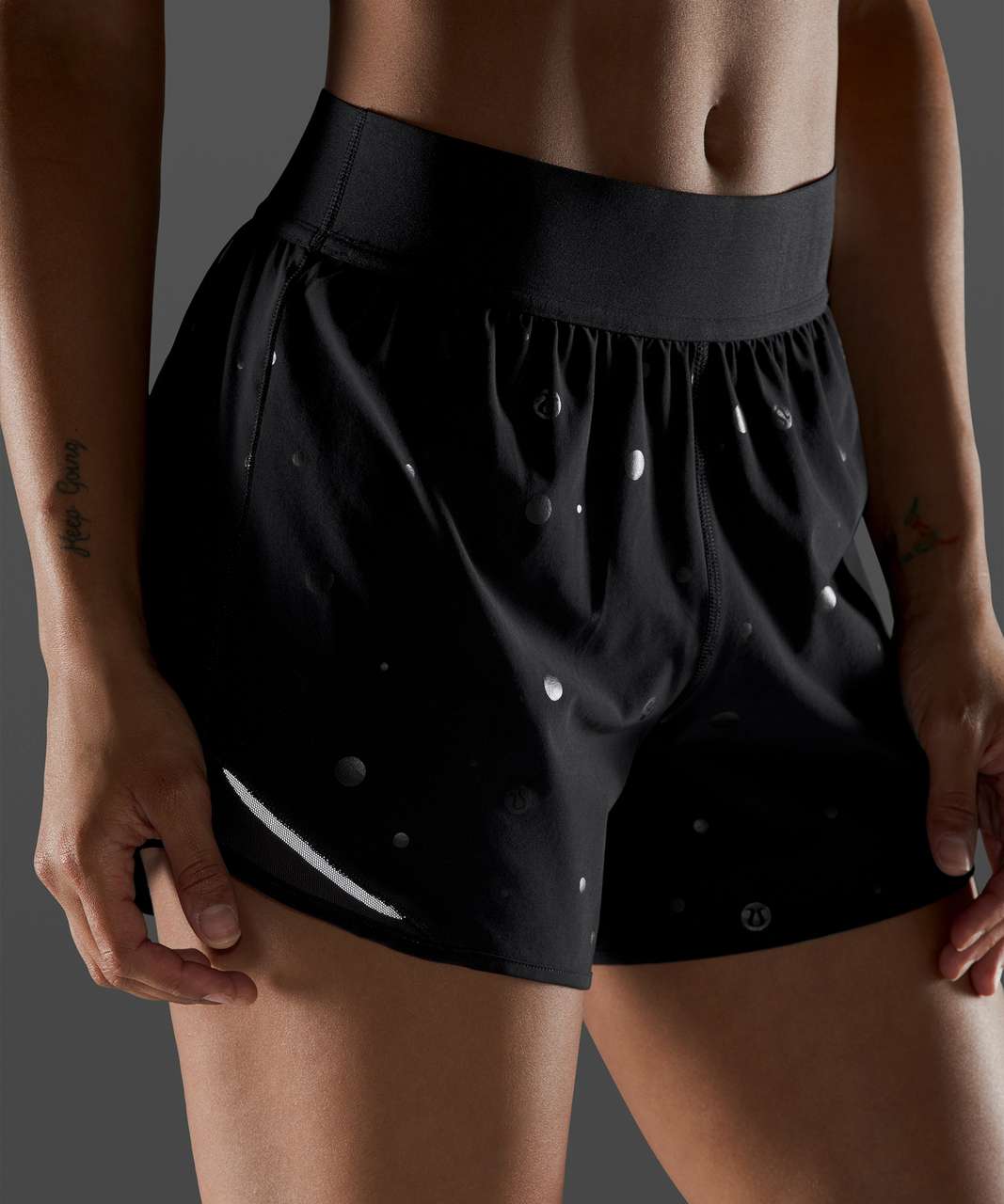 Lululemon Hotty Hot Short 4 *Logo - Poco Logo Foil Black - lulu fanatics