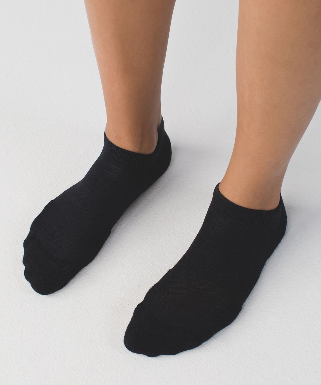 Lululemon Womens Ultimate Padded Run Sock - Black - lulu fanatics