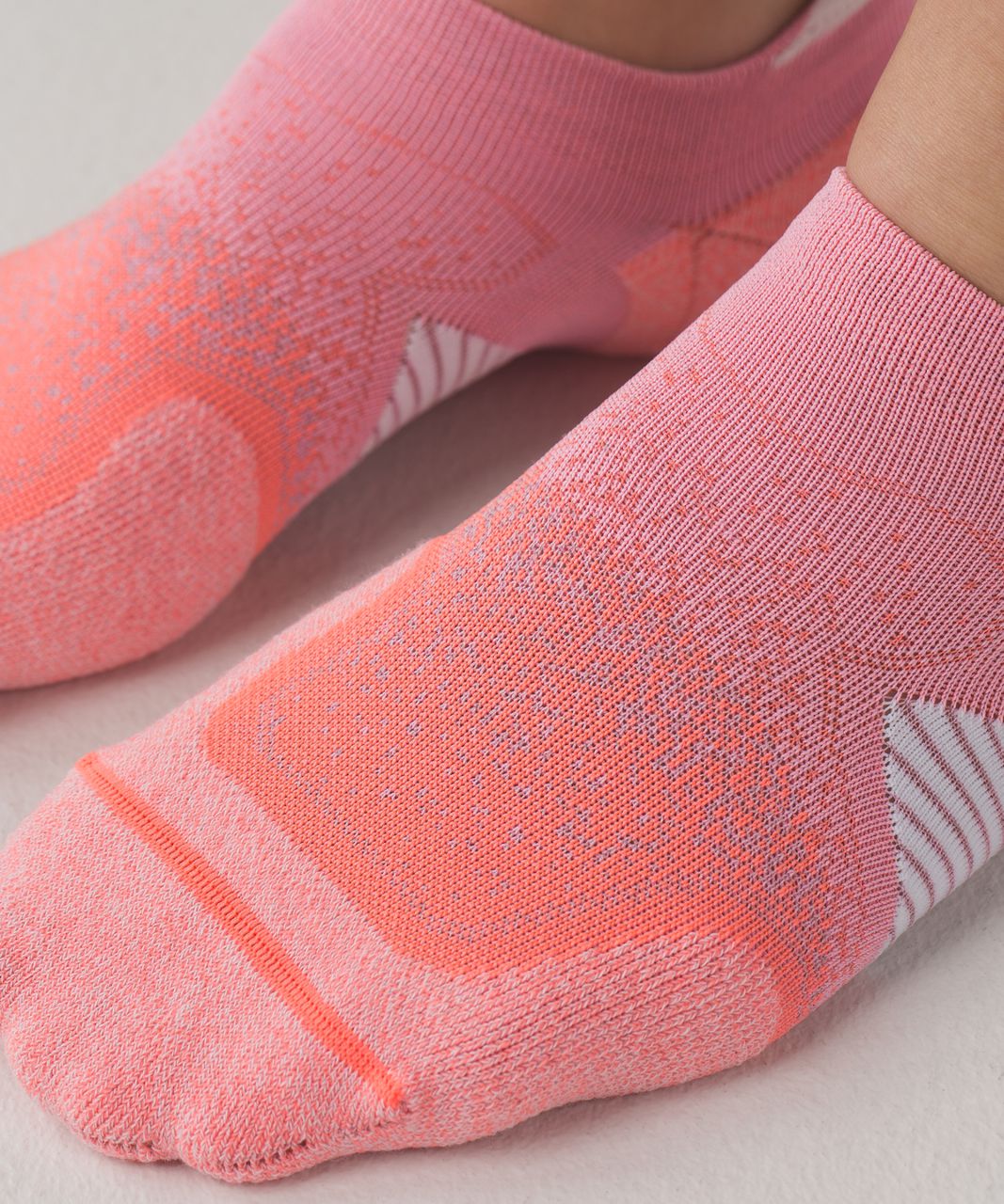 Lululemon Speed Sock *Silver - Very Light Flare / Vintage Pink