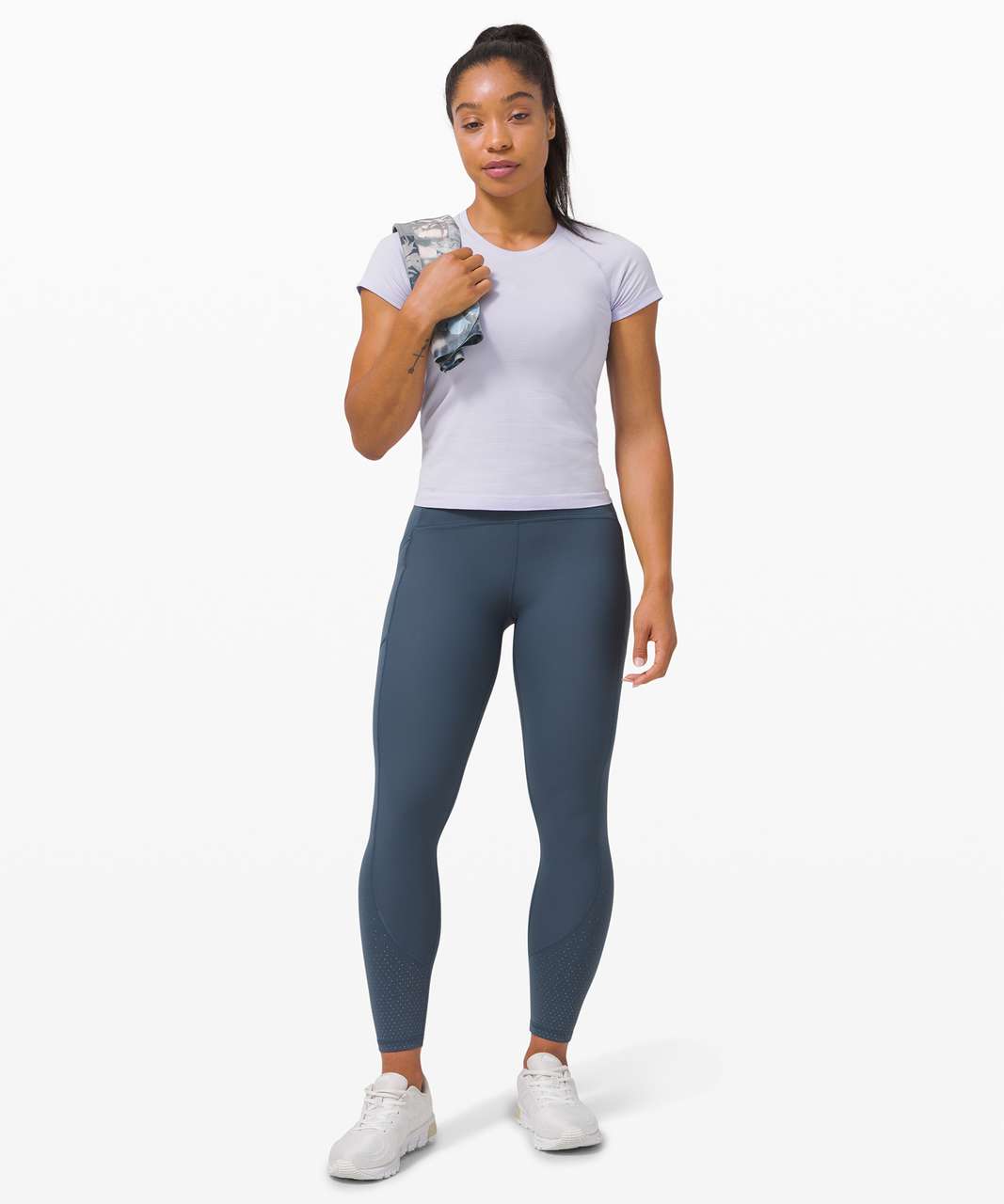 Today's yoga flow fit💙 Align Jogger in True Navy (8) and Swiftly Tech  Racerback 2.0 *Race Length in Serene Blue (6) : r/lululemon