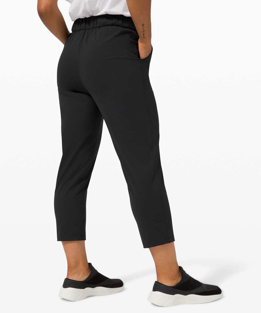 Lululemon Keep Moving Crop 23 - Black - lulu fanatics