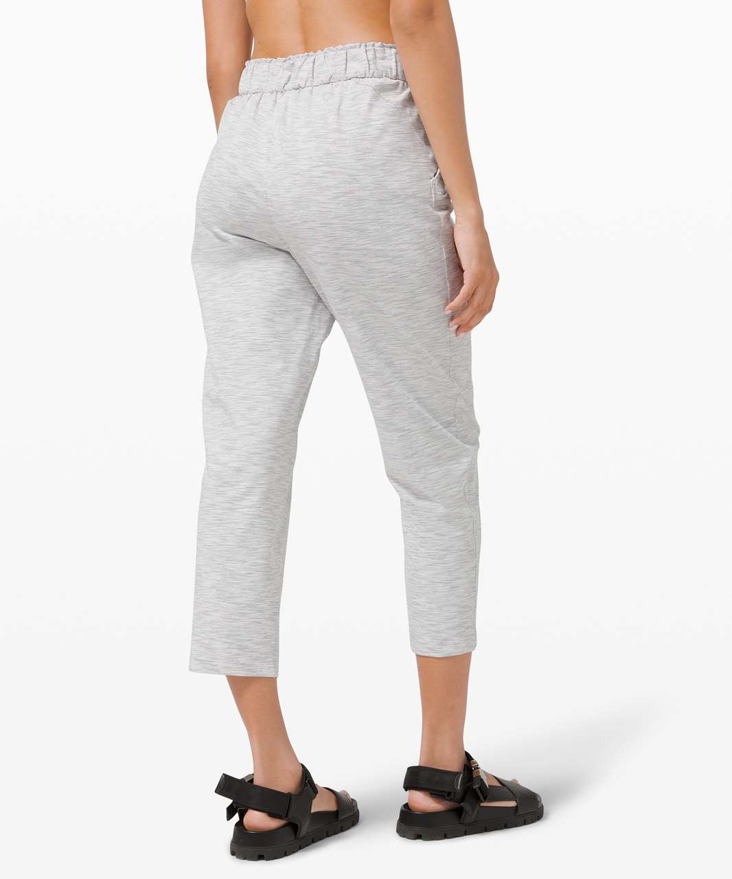 LULULEMON NWT Keep Moving Crop Pants Heathered Black/ Black Sz 4