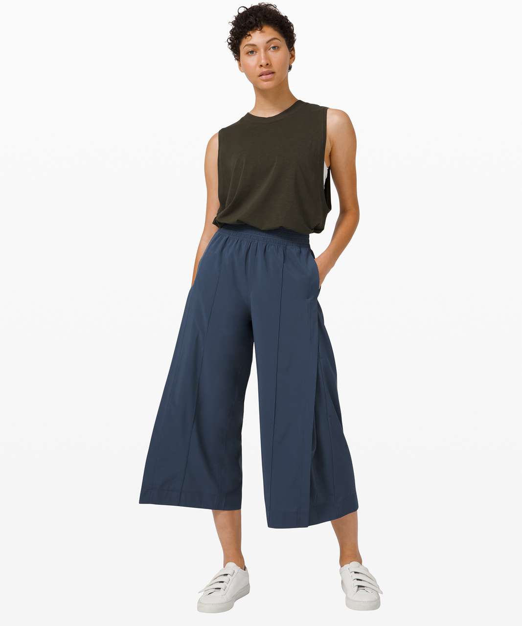 lululemon athletica, Pants & Jumpsuits, Lululemon 6 Wanderer Culotte Pant  In Sage Grey