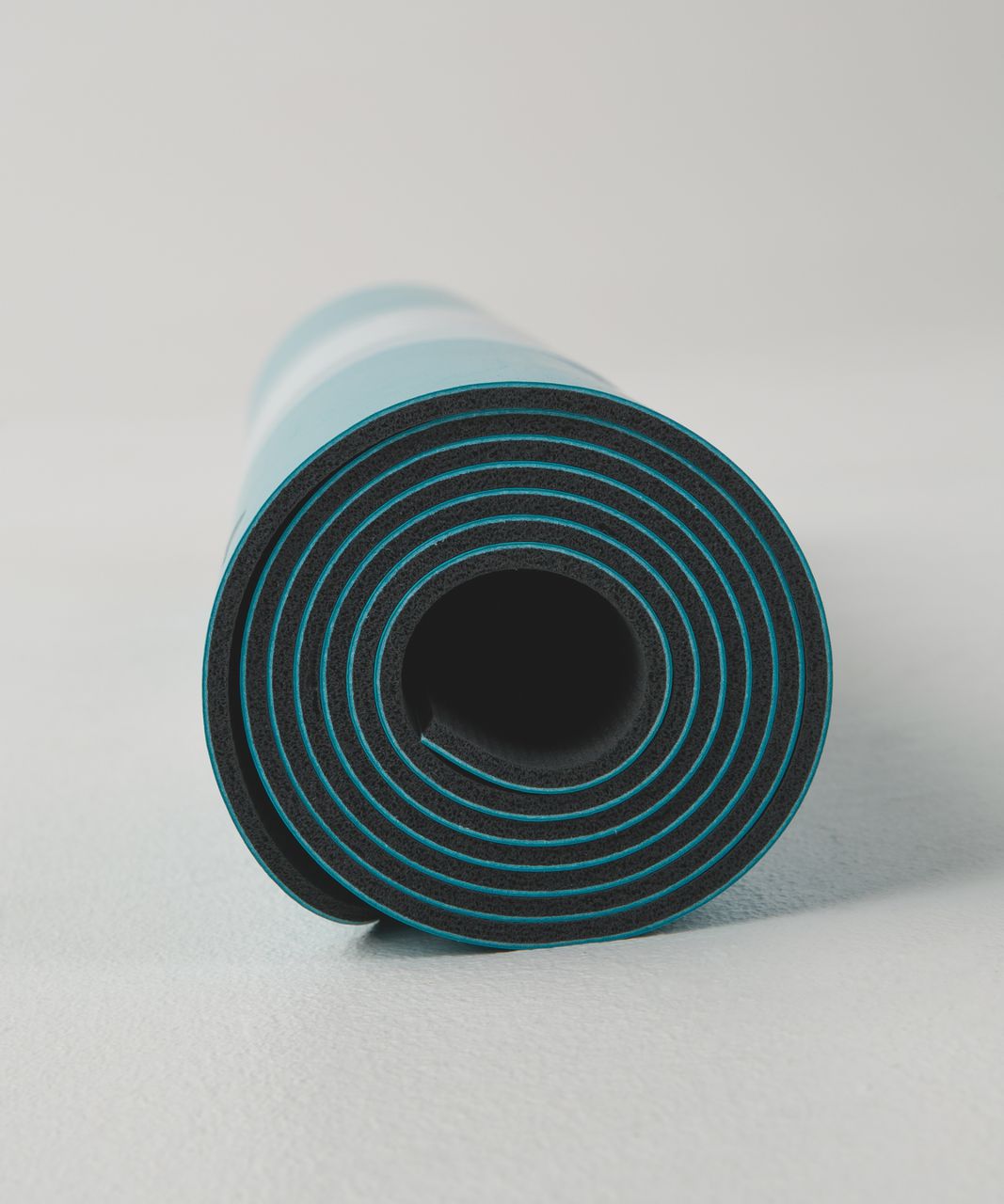 Lululemon The Reversible Mat 5mm - Peacock Blue / Deep Coal