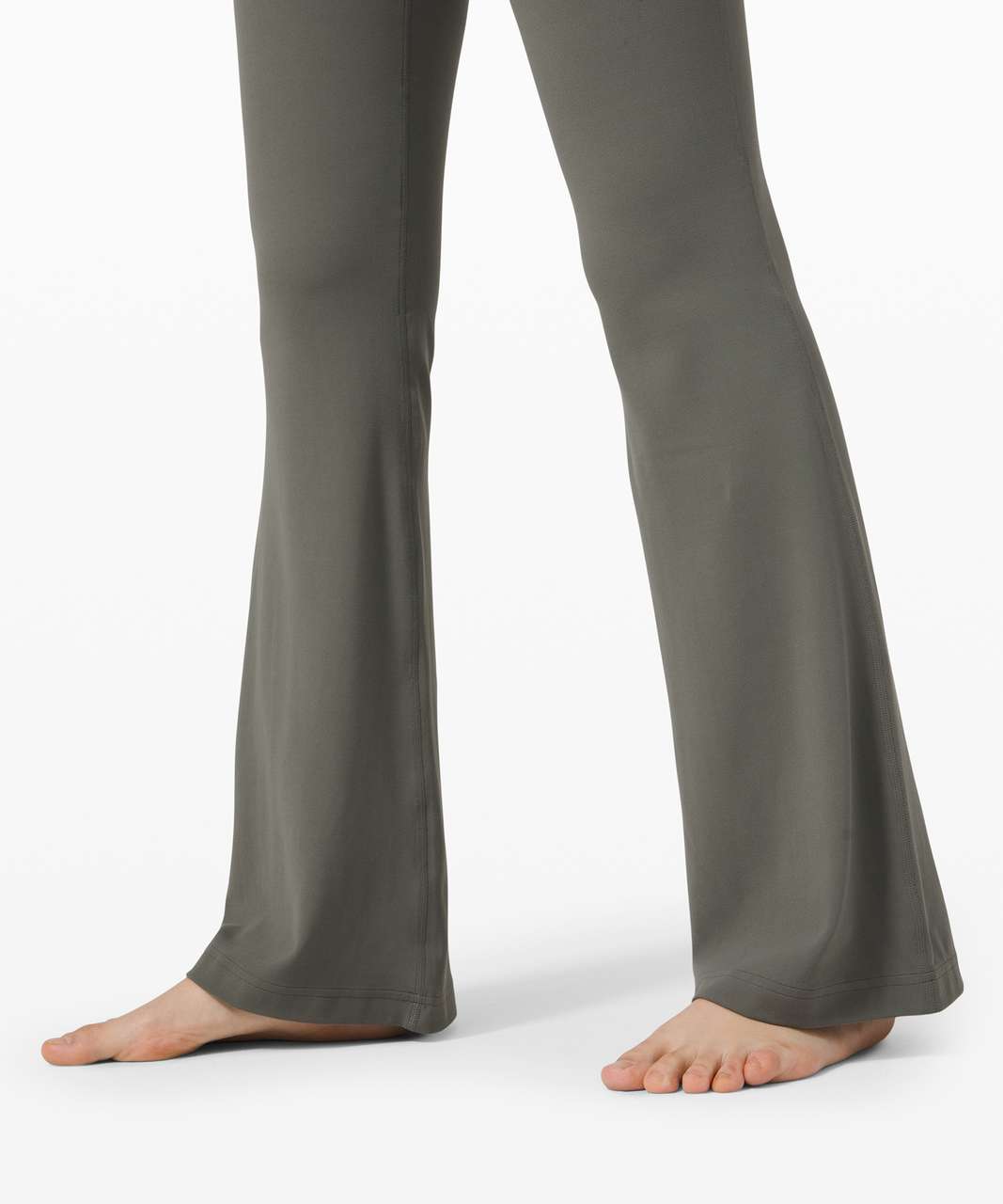 My 🦄 arrived!! Groove Flare Pants (Nulu) SHR in Grey Sage (4). I'm  obsessed with these. 100% recommend. They really shorten my already short  torso but my legs look a mile long!